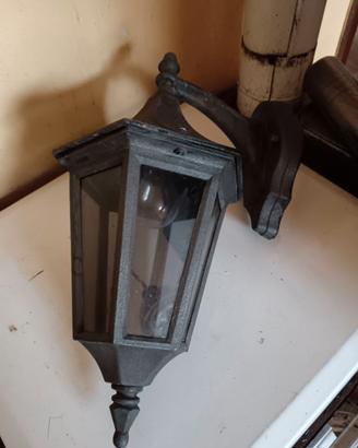 Lampade a muro da esterno e lampioncini da terra