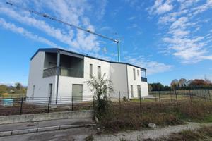 PORZIONE DI BIFAMILIARE A VERONA