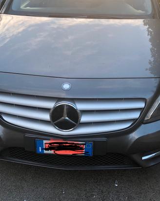 Mascherina anteriore mercedes classe b
