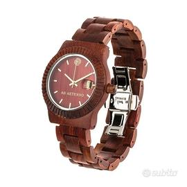 Orologio nuovo in legno