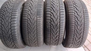 Quartaris 5 215/55 R17 W XL 4 stagioni