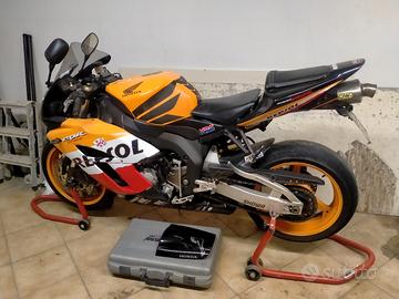 Honda cbr 1000rr