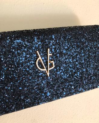 Portafoglio capiente