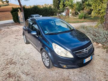 Opel corsa d neopatentati 70.000 km