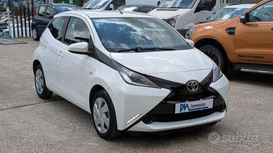 TOYOTA Aygo 1.0cc 69cv AUTOMATICA RETROCAMERA BL