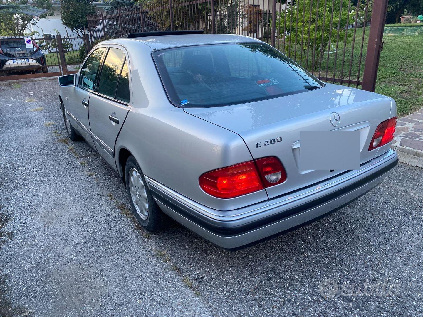 Mercedes-Benz E 1996 photo 4