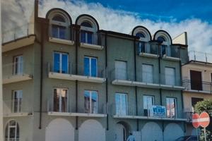 Appartamento Bilocale con Vista Mare e Borgo Antic