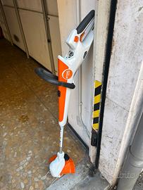 STIHL FSA 30 Taglia bordi a batteria