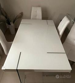 Tavolo da soggiorno in vetro temperato bianco