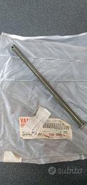 PERNO CAVALLETTO CENTRALE YAMAHA MBK BOOSTER - 3VL