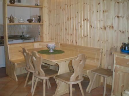 Sulla neve delle DOLOMITI in appartamento 4-5 pl