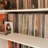 Enorme collezione vinili CD vhs cofanetti