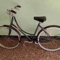 Bicicletta tipo touring
