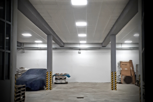 Rimessaggio Box Parcheggio Auto Camper Furgoni ecc