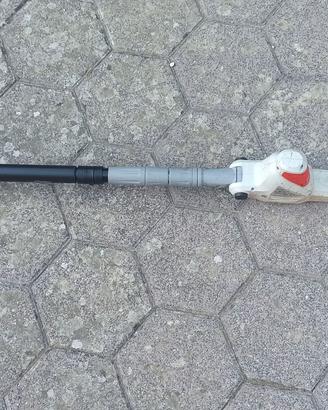 Tagliasiepi telescopico Ikra ITHS600 elettrico
