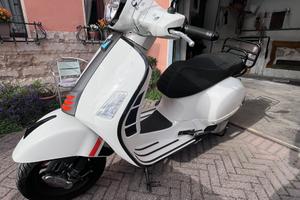 Vespa 300 Gts