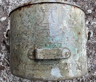 ww2 gavetta italiana con disegno Campana