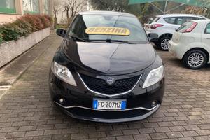 Lancia Ypsilon 1.2 69 CV 5 porte Platinum