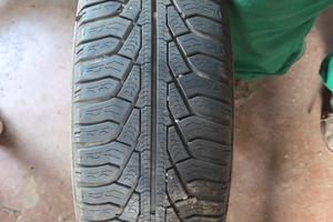 Gomme + cerchi in lega 185/60 R15 Uniroyal 