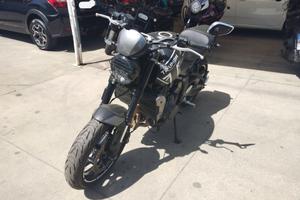 TRIUMPH TRIDENT 660