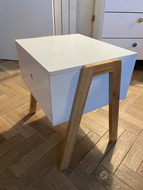 Due comodini stile nordico