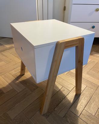 Due comodini stile nordico