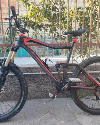 MTB Enduro Cube Stereo full carbon XL permuta