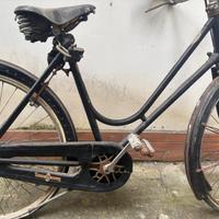 Bicicletta d'epoca con freni a bacchetta
