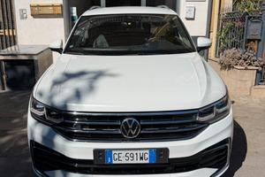 Volkswagen Tiguan 2.0 TDI 150 CV SCR DSG R-Line