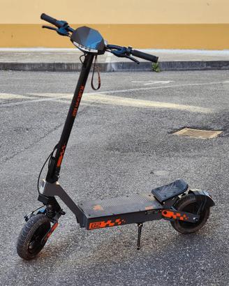 Monopattino kukurin G2 nuovo garanzia 