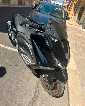 TMAX 530 Black Edition