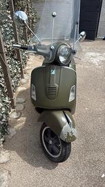 vespa gts 300