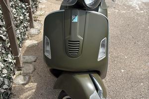 vespa gts 300