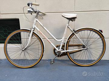 Bicicletta Bianchi da passeggio tipo olandese