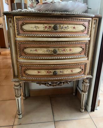Mobiletto stile barocco veneziano