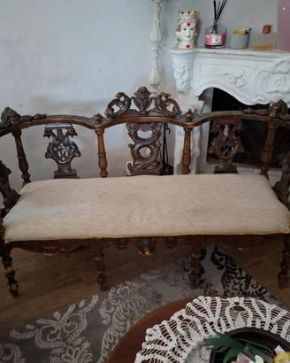 Divanetto del 1800 con poltroncine