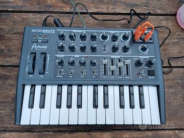 Sintetizzatore Arturia Microbrute