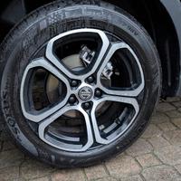Kumho 215/55 R17 98V