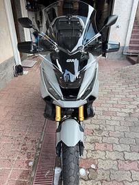 Honda x adv 750