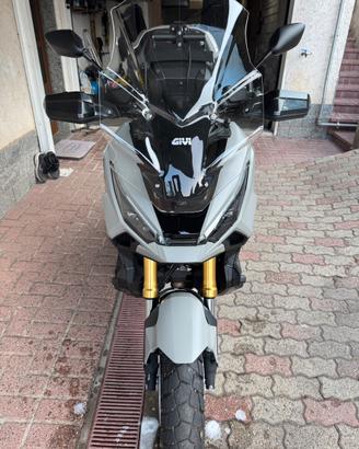 Honda x adv 750
