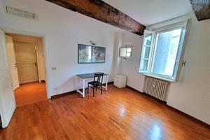 Appartamento di 138 m² con più di 5 locali a Reggi