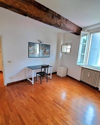 Appartamento di 138 m² con più di 5 locali a Reggi