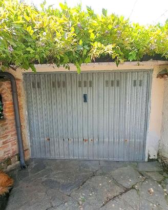 portone basculante