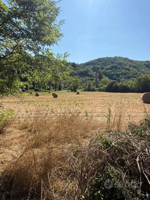 Rustico / Casale di 186 m² con più di 5 locali a C - Vista 2