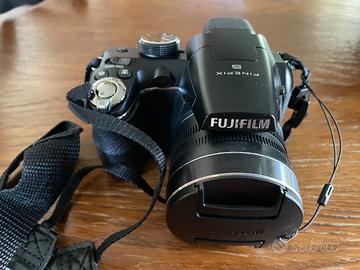 FUJIFILM Finepix S4200