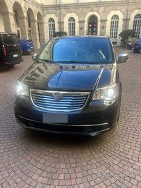 lancia Voyager 2.8 mod platinum  perfetta