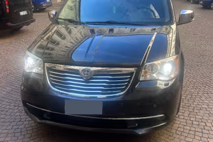 lancia Voyager 2.8 mod platinum  perfetta