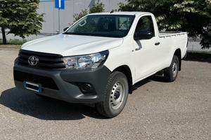 TOYOTA Hilux 2.4 d-4d 4x2 Hilux my19