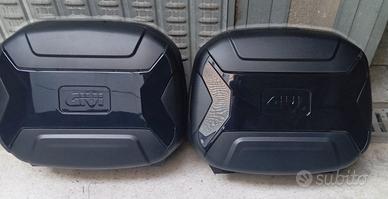 Staffe e borse GIVI  voge 625 525 dsx anche moto
