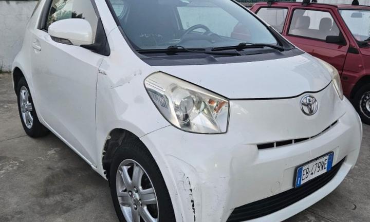 TOYOTA iQ 1.0 Sol
